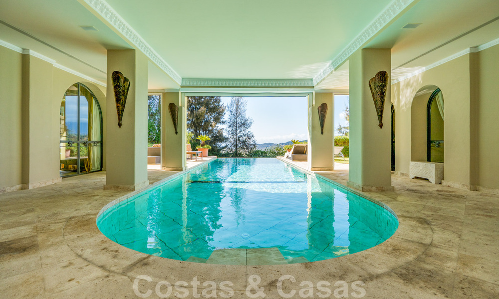 Sprookjesachtig villa in Alahambra stijl te koop in het exclusieve Marbella Club Golf Resort in Benahavis aan de Costa del Sol 39532