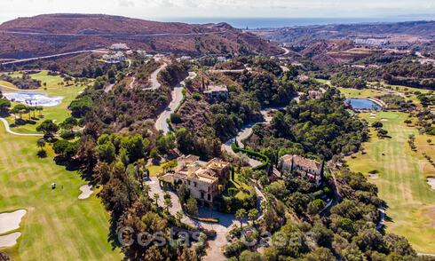Sprookjesachtig villa in Alahambra stijl te koop in het exclusieve Marbella Club Golf Resort in Benahavis aan de Costa del Sol 39534