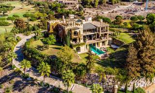 Sprookjesachtig villa in Alahambra stijl te koop in het exclusieve Marbella Club Golf Resort in Benahavis aan de Costa del Sol 39536 