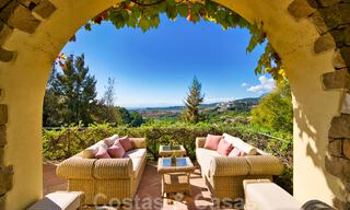 Sprookjesachtig villa in Alahambra stijl te koop in het exclusieve Marbella Club Golf Resort in Benahavis aan de Costa del Sol 39544 