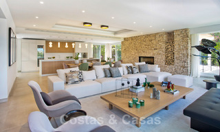 Gerenoveerde, riante luxevilla te koop in een Mediterrane stijl met een eigentijds design in Nueva Andalucia, Marbella 39588 