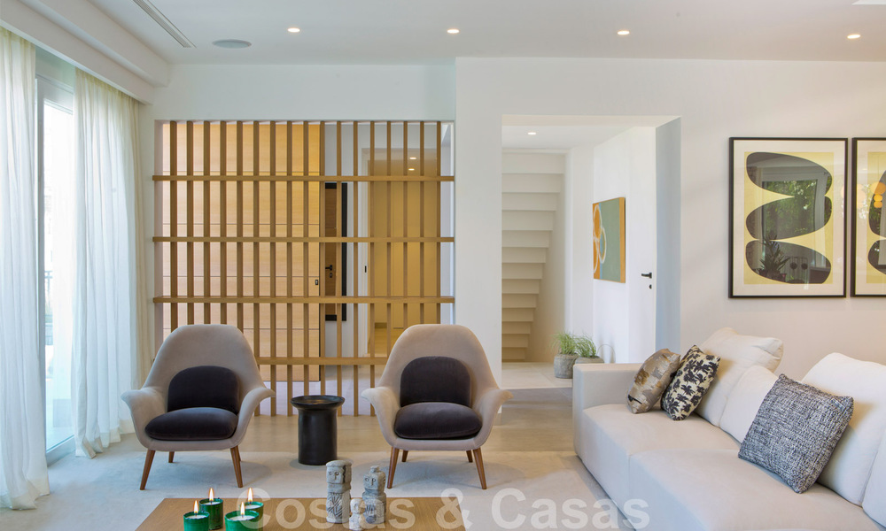 Gerenoveerde, riante luxevilla te koop in een Mediterrane stijl met een eigentijds design in Nueva Andalucia, Marbella 39589