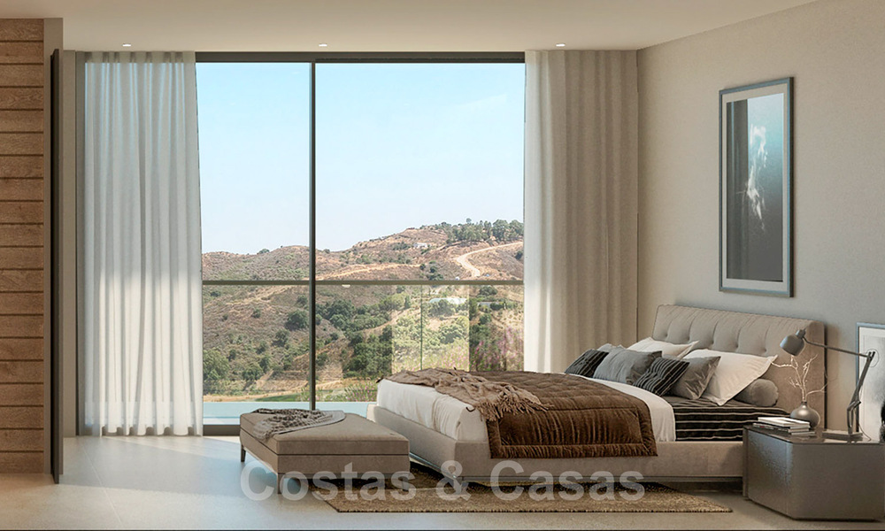 Modernistische villa te koop in het golfresort van Mijas met panoramisch zeezicht 39807