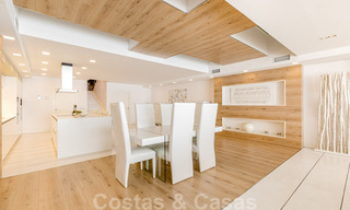 Eigentijds gerenoveerd, eerstelijns strand appartement te koop in Gray D’Albion in Puerto Banus, Marbella 39771 