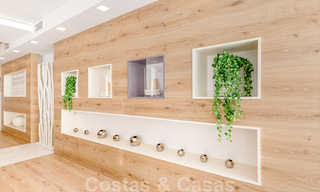 Eigentijds gerenoveerd, eerstelijns strand appartement te koop in Gray D’Albion in Puerto Banus, Marbella 39773 