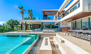 Moderne, architecturale villa met panoramisch zeezicht te koop in een vijfsterren golfresort in Marbella - Benahavis 791729 