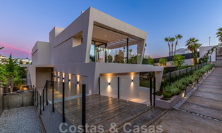 Instapklare, meesterlijke, moderne, hedendaagse villa te koop in Nueva Andalucia, Marbella 39914 