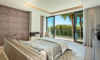 Riante, architecturale villa te koop met spectaculair open zeezicht in een gated community in Benahavis - Marbella 52172 