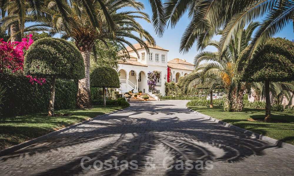 Adembenemend, stijlvol, andalusisch landgoed te koop op eerstelijns golf in Altos de Valderrama, Sotogrande 39986