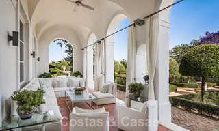 Adembenemend, stijlvol, andalusisch landgoed te koop op eerstelijns golf in Altos de Valderrama, Sotogrande 39988 