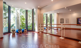 Sensationeel, luxueus, duplex appartement te koop, met privézwembad, in een vijfsterren eerstelijnstrand complex, Puerto Banus, Marbella 40101 