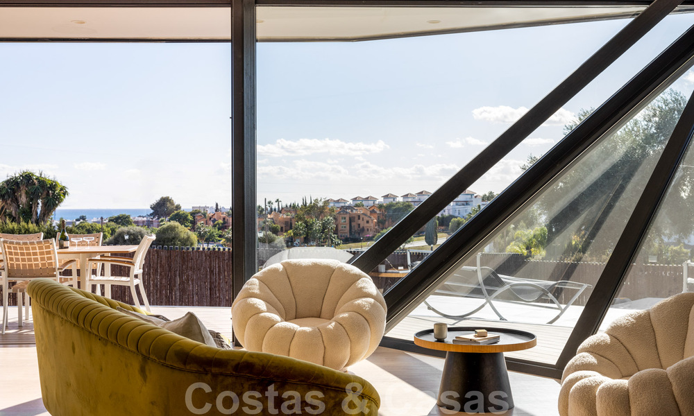 Unieke, avant-garde, 360° intelligent draaiende villa te koop op de New Golden Mile, tussen Marbella en Estepona 40199