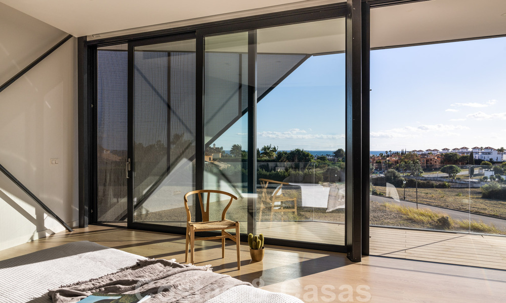 Unieke, avant-garde, 360° intelligent draaiende villa te koop op de New Golden Mile, tussen Marbella en Estepona 40214