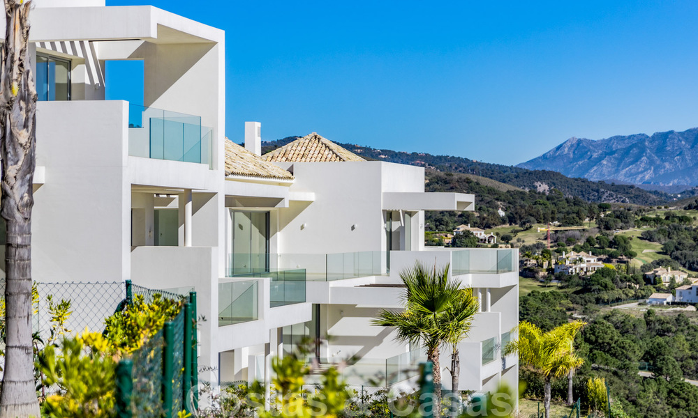 Instapklare, moderne - Andalusische, luxueuze nieuwbouw appartementen te koop met zeezicht in een gated resort in Benahavis - Marbella 40251