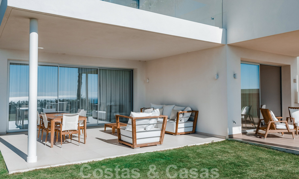 Instapklare, moderne - Andalusische, luxueuze nieuwbouw appartementen te koop met zeezicht in een gated resort in Benahavis - Marbella 40253