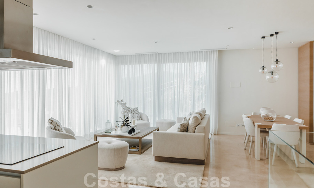 Instapklare, moderne - Andalusische, luxueuze nieuwbouw appartementen te koop met zeezicht in een gated resort in Benahavis - Marbella 40256