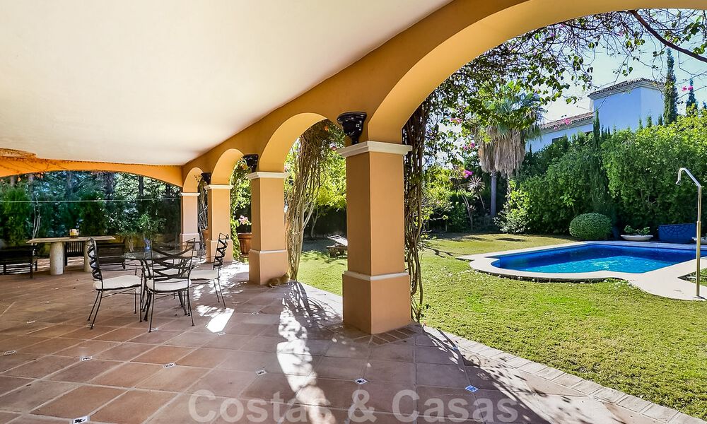 Traditionele, mediterrane luxevilla te koop in de golfvallei van Nueva Andalucia - Marbella 40288