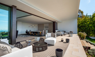 Hypermoderne, architecturale luxevilla te koop in exclusieve urbanisatie in Marbella - Benahavis 40390 