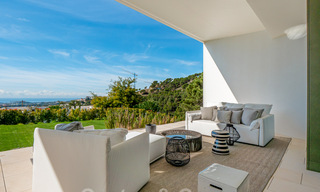 Hypermoderne, architecturale luxevilla te koop in exclusieve urbanisatie in Marbella - Benahavis 40392 