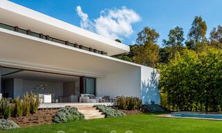 Hypermoderne, architecturale luxevilla te koop in exclusieve urbanisatie in Marbella - Benahavis 40397 