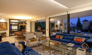 Speciale, architecturale villa te koop in een gated community in Nueva Andalucia, Marbella 40469 