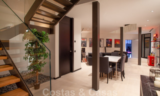 Speciale, architecturale villa te koop in een gated community in Nueva Andalucia, Marbella 40480 