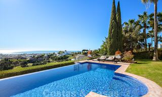 Charmante, Spaanse, luxevilla te koop, eerstelijns golf met open uitzicht over de golfbaan en de zee in Marbella - Benahavis 40869 