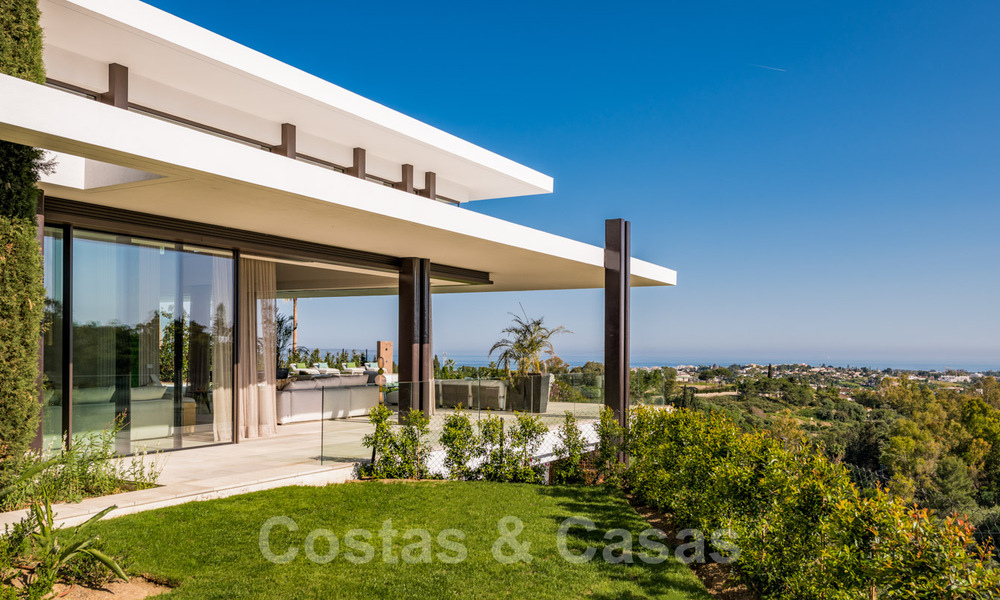 Royale, moderne villa te koop met spectaculair open zeezicht in een gated community in Benahavis - Marbella 40690