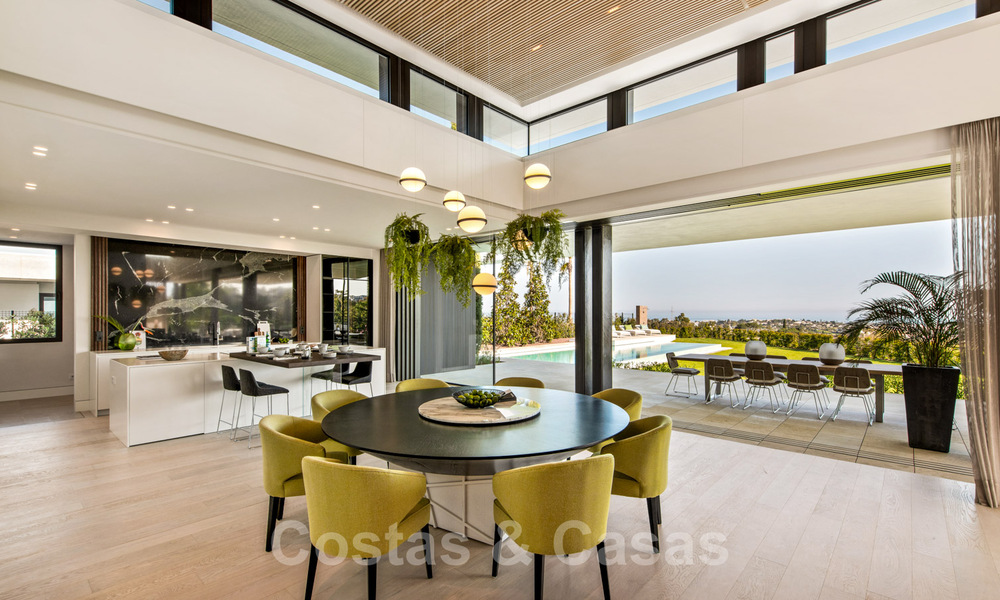 Royale, moderne villa te koop met spectaculair open zeezicht in een gated community in Benahavis - Marbella 40708