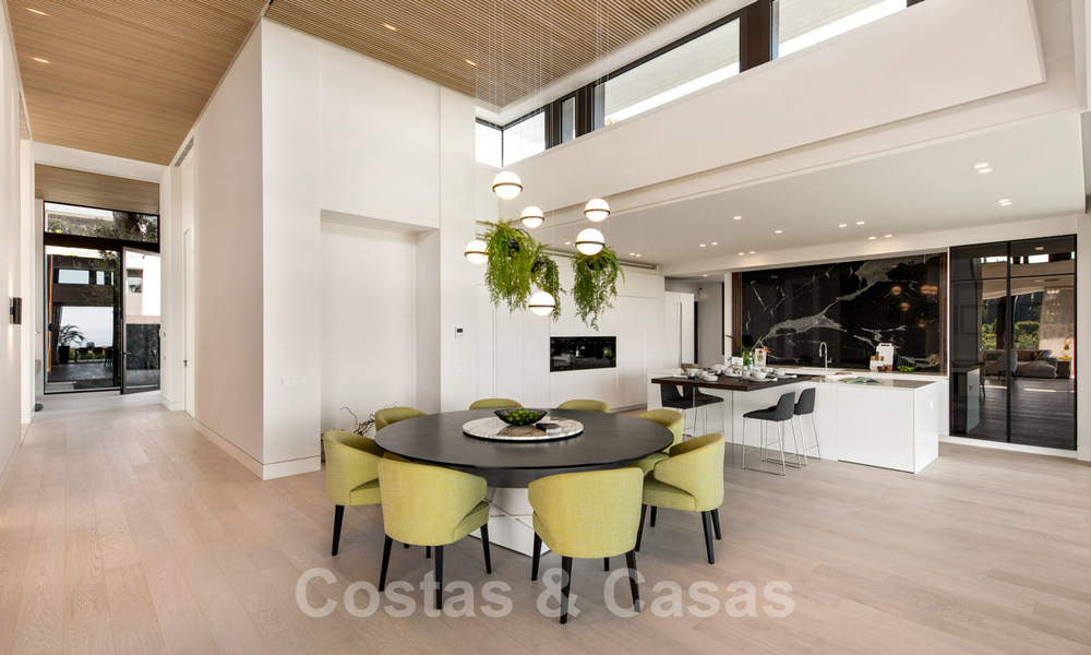 Royale, moderne villa te koop met spectaculair open zeezicht in een gated community in Benahavis - Marbella 40709