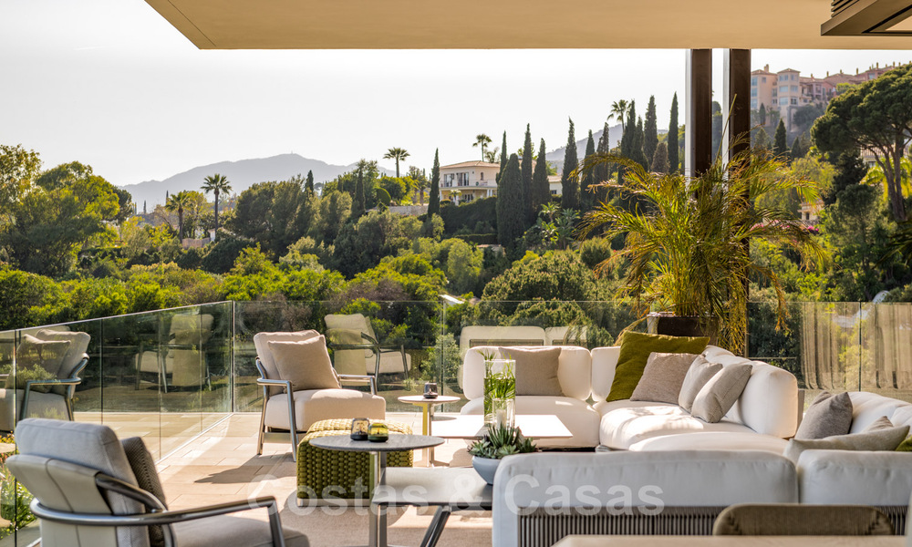 Royale, moderne villa te koop met spectaculair open zeezicht in een gated community in Benahavis - Marbella 40729