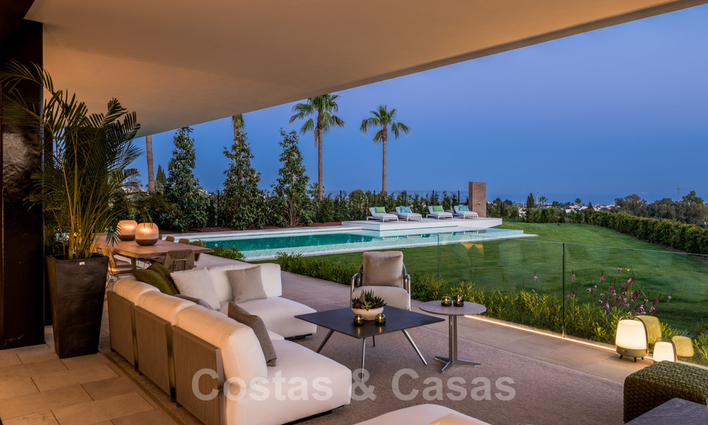 Royale, moderne villa te koop met spectaculair open zeezicht in een gated community in Benahavis - Marbella 40760