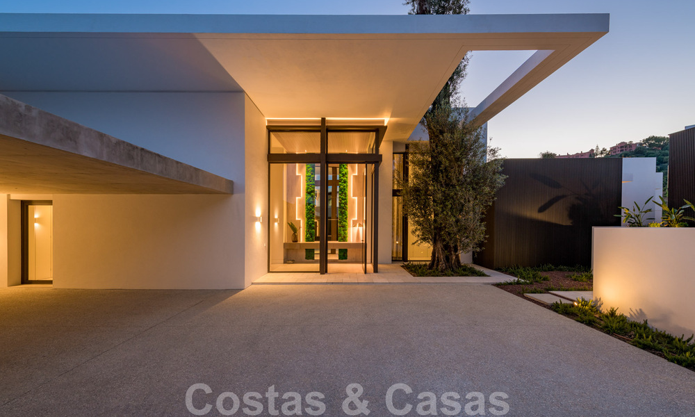 Royale, moderne villa te koop met spectaculair open zeezicht in een gated community in Benahavis - Marbella 40769
