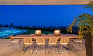 Royale, moderne villa te koop met spectaculair open zeezicht in een gated community in Benahavis - Marbella 40774 