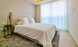 Recent gerenoveerde, luxueuze penthouses te koop, op eerstelijnsstrand met een adembenemend zeezicht, in het centrum van Estepona 40635 