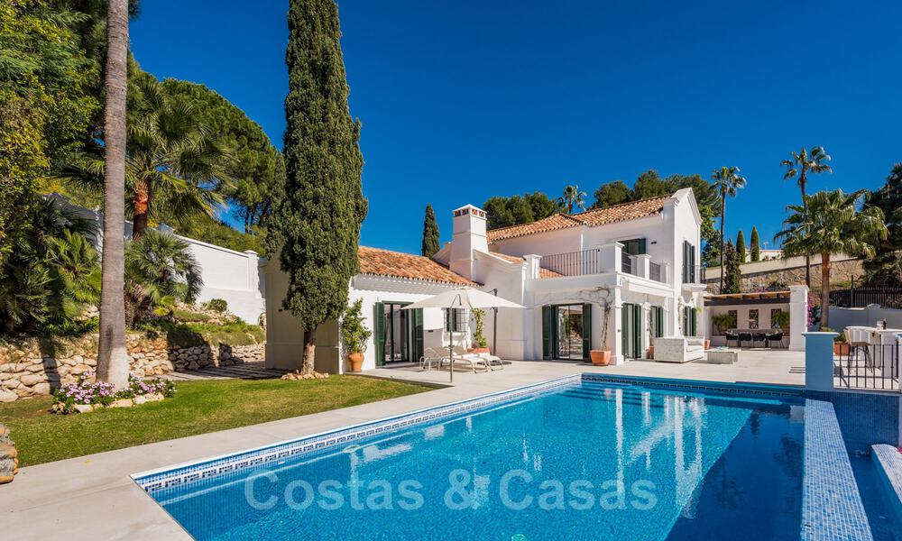 Magnifieke, traditionele, Andalusische luxevilla te koop met panoramisch zeezicht in Benahavis - Marbella 40784
