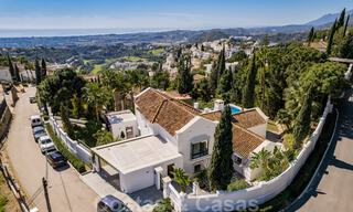 Magnifieke, traditionele, Andalusische luxevilla te koop met panoramisch zeezicht in Benahavis - Marbella 40792 
