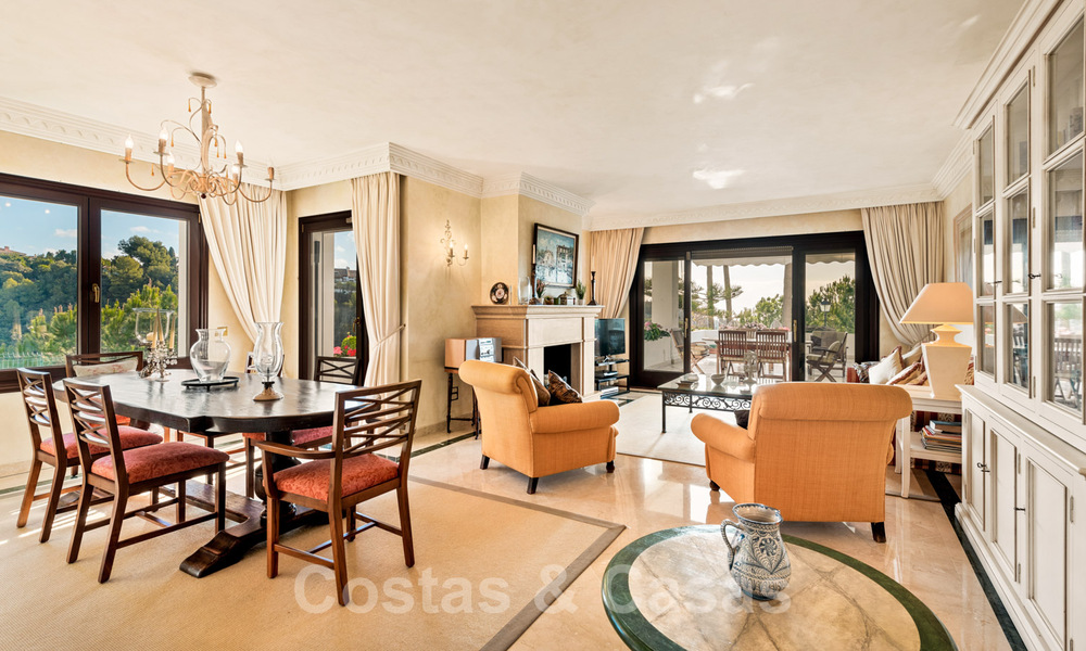 Luxe appartement te koop in een gated community en golf- en country Club vlak bij Marbella centrum 40967