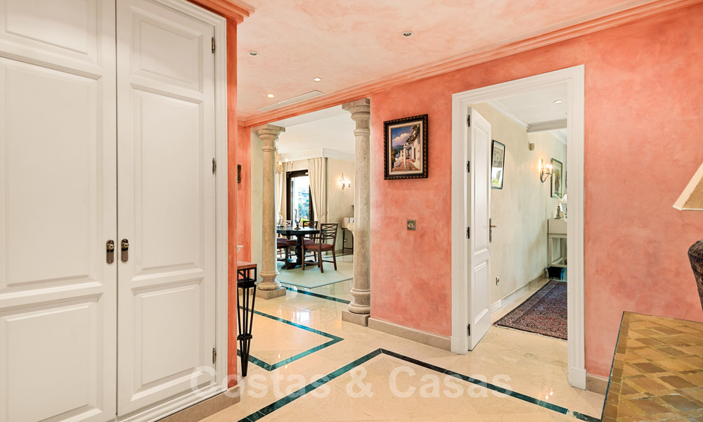 Luxe appartement te koop in een gated community en golf- en country Club vlak bij Marbella centrum 40971