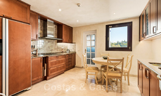 Luxe appartement te koop in een gated community en golf- en country Club vlak bij Marbella centrum 40979 