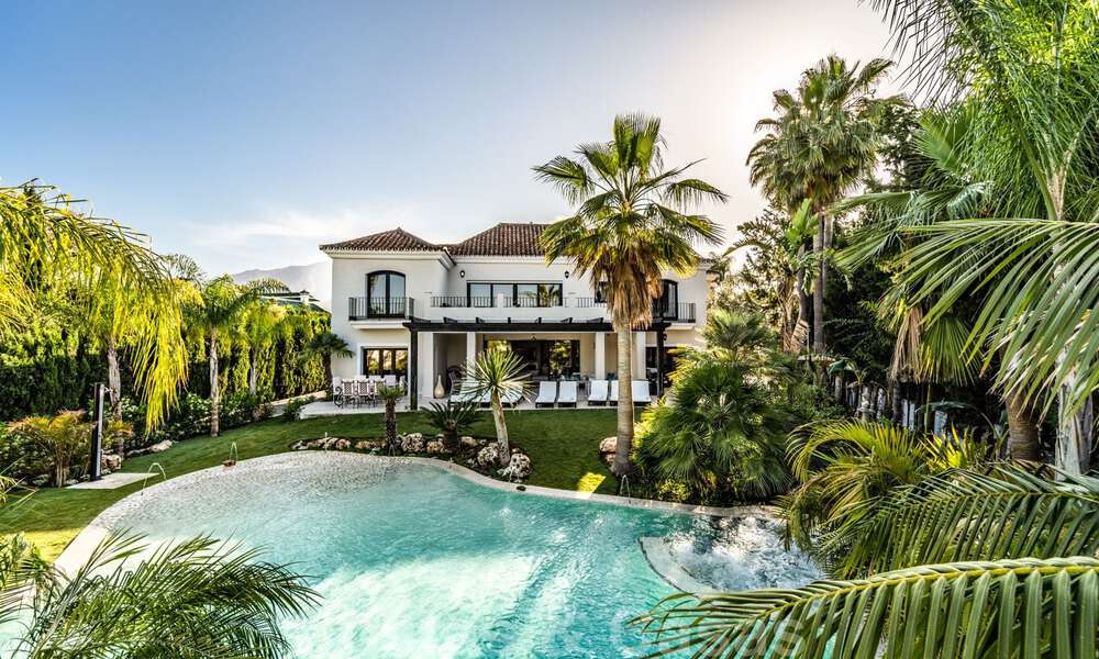 Eigentijdse, mediterrane luxevilla te koop in de golfvallei van Nueva Andalucia, Marbella 40986