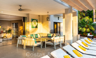 Eigentijdse, mediterrane luxevilla te koop in de golfvallei van Nueva Andalucia, Marbella 40996 