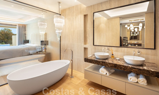 Luxueus, exclusief penthouse met enorm dakterras en eigen zwembad te koop in Marbella, Golden Mile 41122 