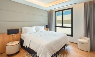 Luxueus, exclusief penthouse met enorm dakterras en eigen zwembad te koop in Marbella, Golden Mile 41125 