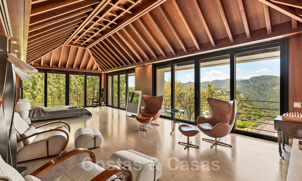 Moderne luxevilla te koop met een design interieur, in het exclusieve La Zagaleta Golfresort, Benahavis - Marbella 41213