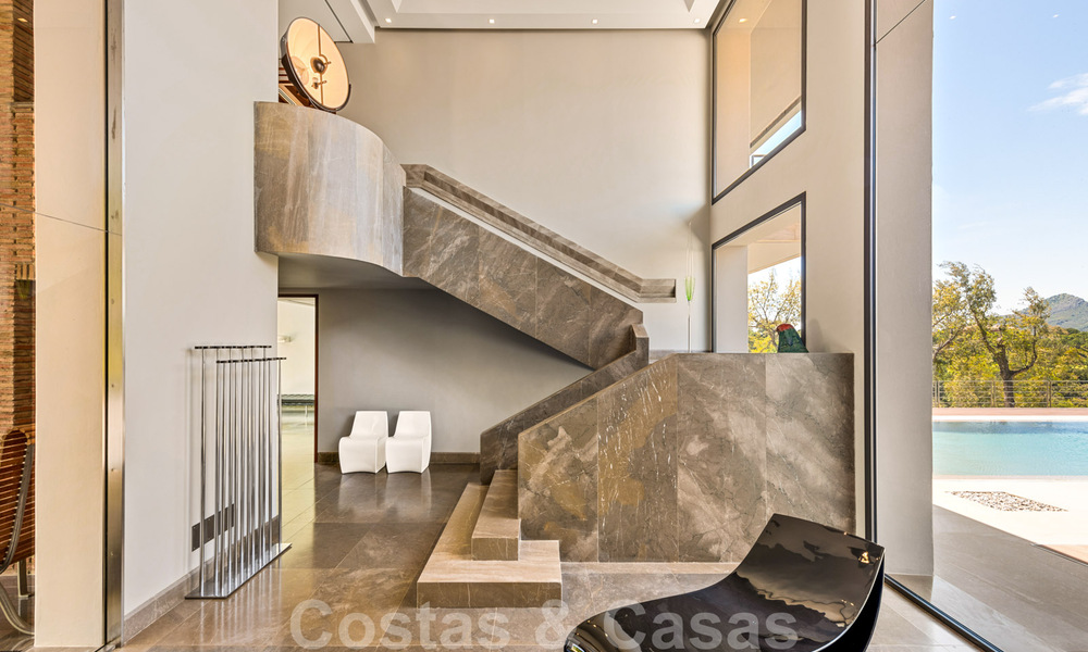 Moderne luxevilla te koop met een design interieur, in het exclusieve La Zagaleta Golfresort, Benahavis - Marbella 41214