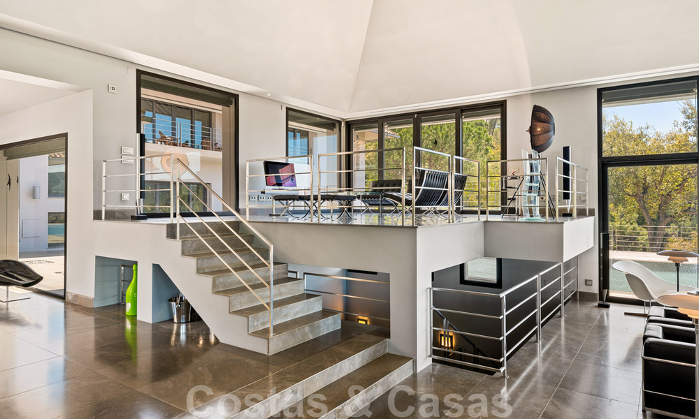 Moderne luxevilla te koop met een design interieur, in het exclusieve La Zagaleta Golfresort, Benahavis - Marbella 41221