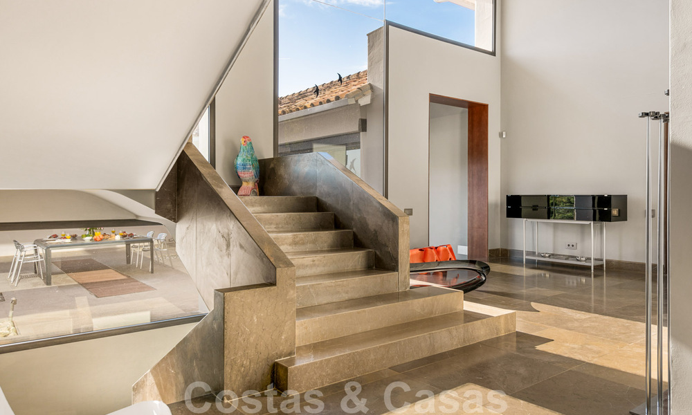 Moderne luxevilla te koop met een design interieur, in het exclusieve La Zagaleta Golfresort, Benahavis - Marbella 41247