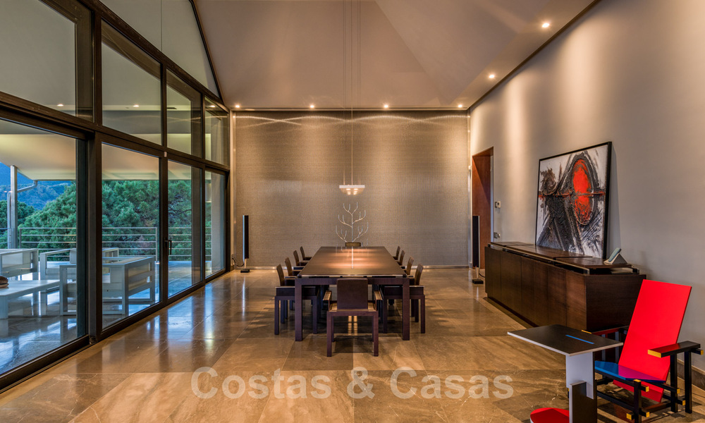 Moderne luxevilla te koop met een design interieur, in het exclusieve La Zagaleta Golfresort, Benahavis - Marbella 41268