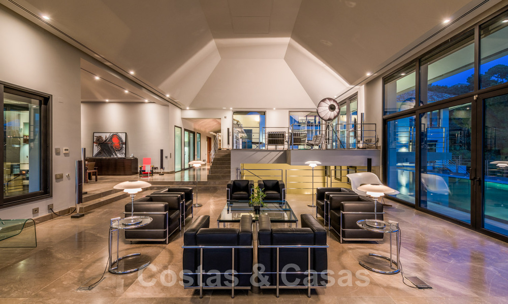 Moderne luxevilla te koop met een design interieur, in het exclusieve La Zagaleta Golfresort, Benahavis - Marbella 41273